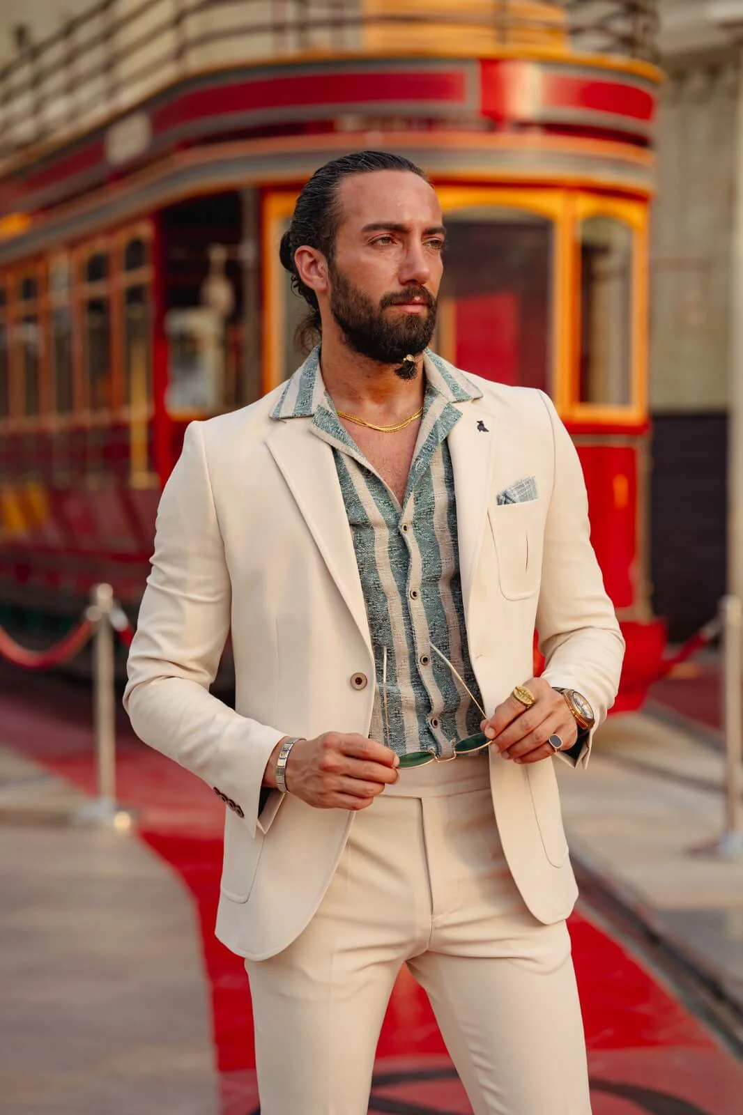 Beige Summer Casual Suit - Image 5