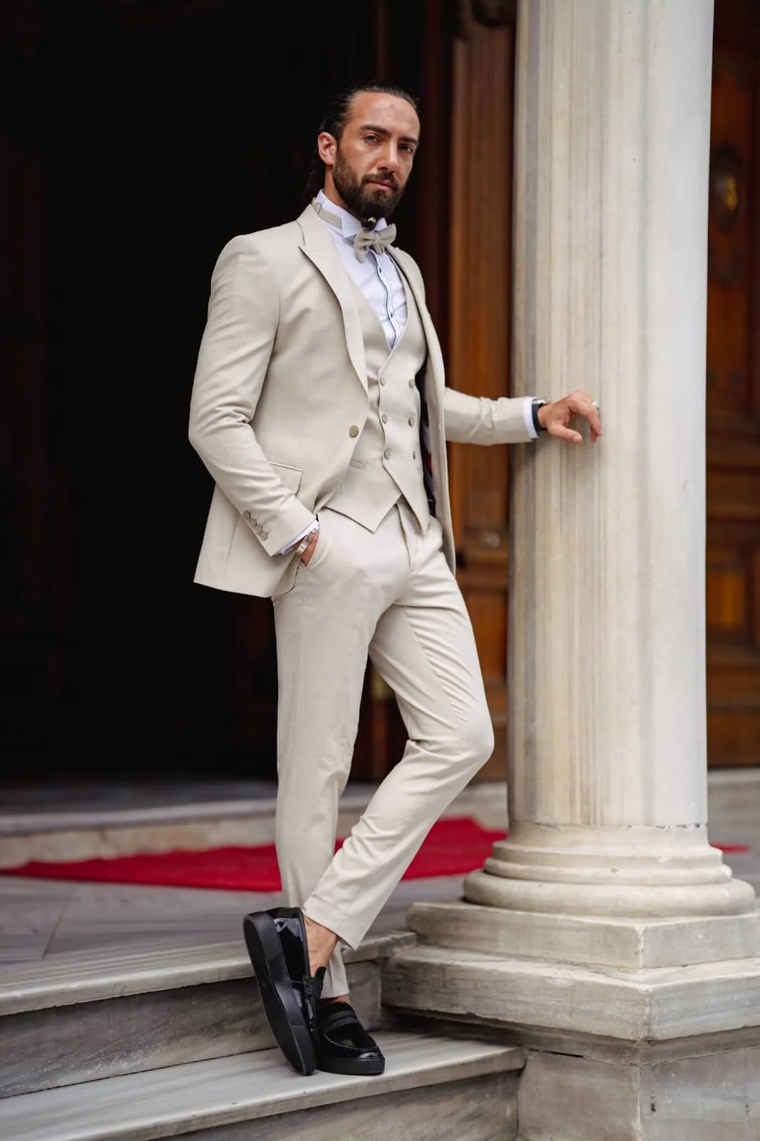 HolloMen Birch Beige 3-Piece Wedding Tuxedo Suit - Image 5