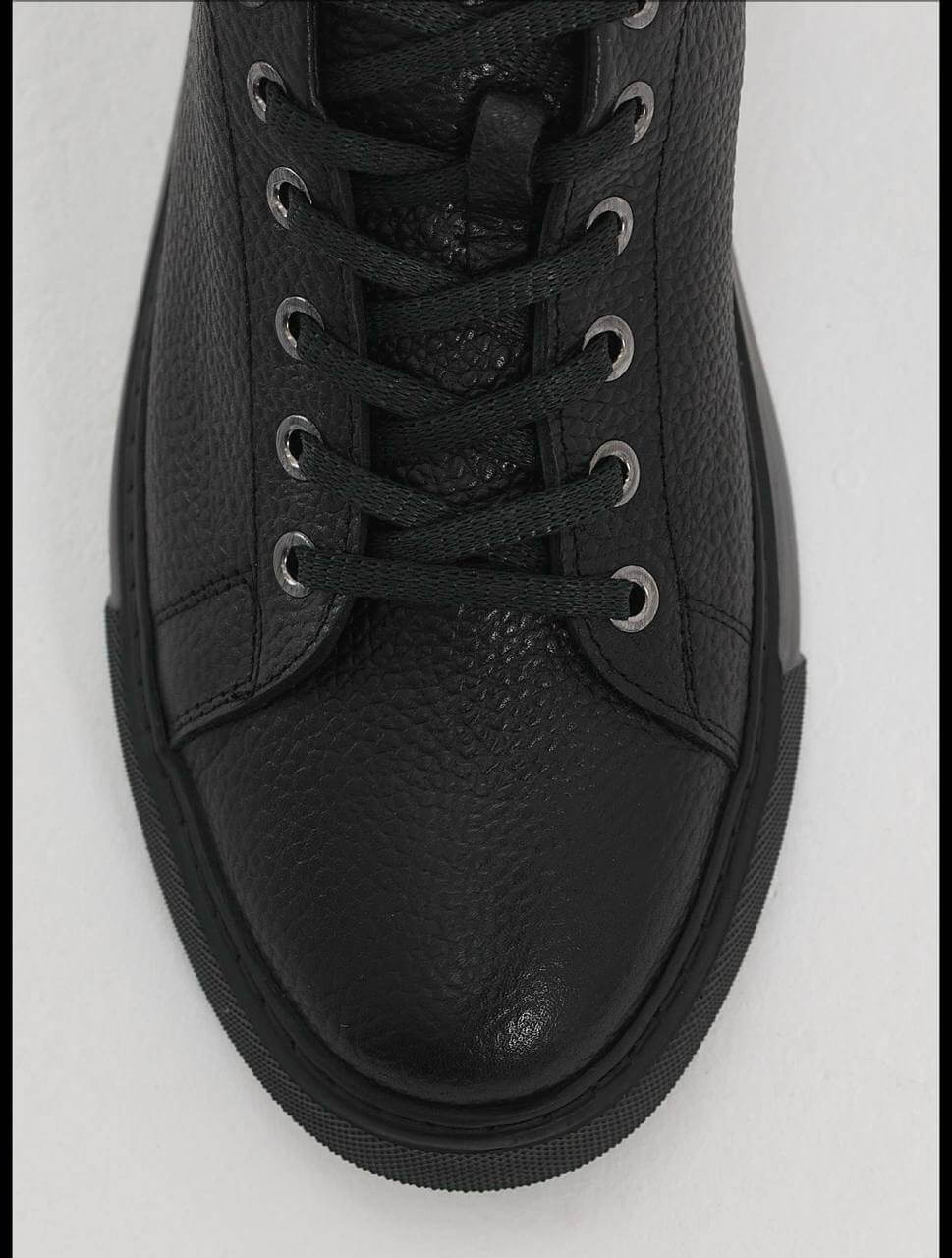 HolloMen All-Black Floater Leather Sneakers. - Image 4