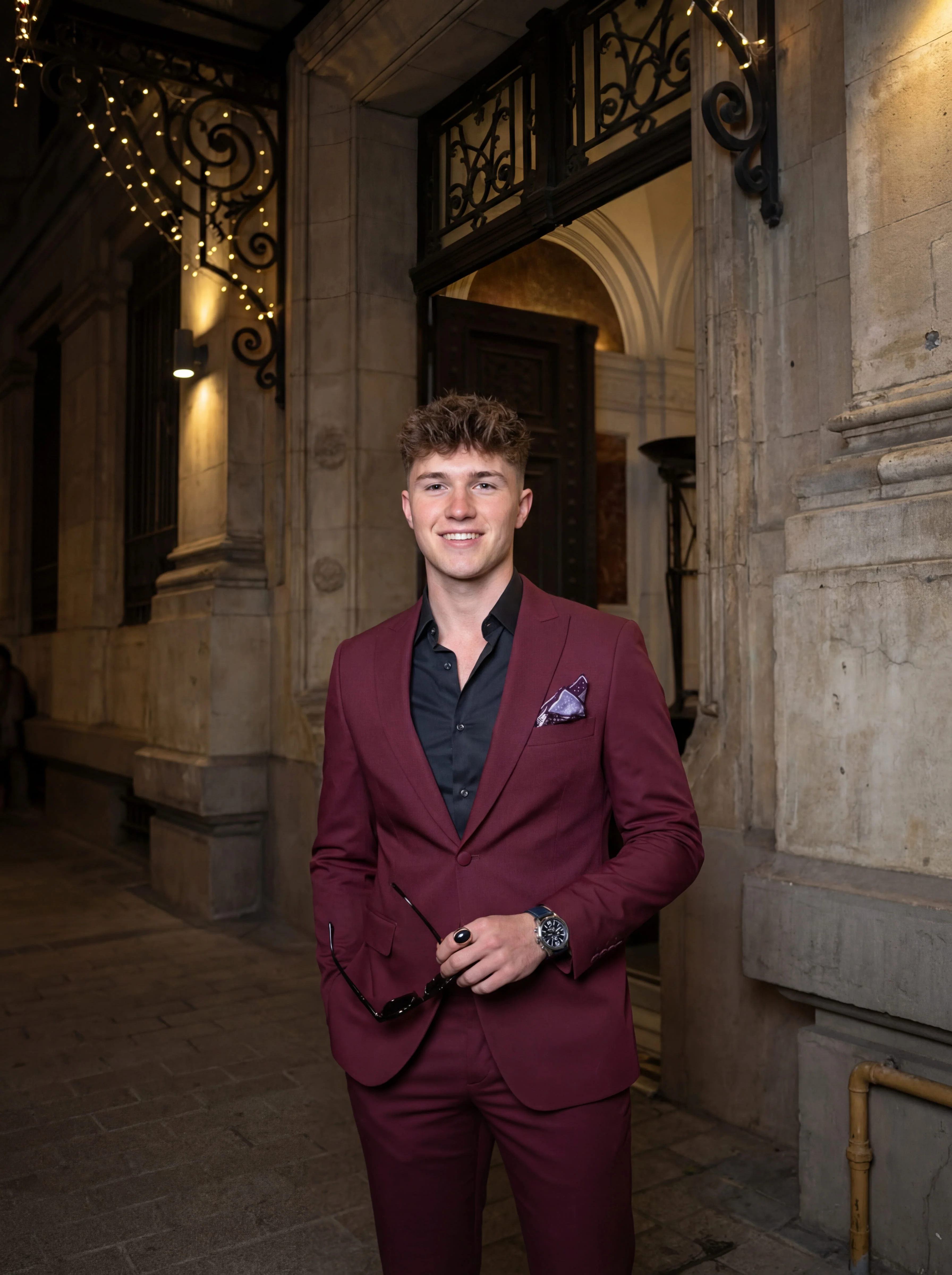 Burgundy Slim Fit Prom Tuxedo. - Image 5