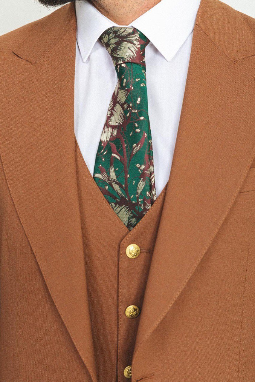 HolloMen's Camel 3-Piece Suit - Image 3