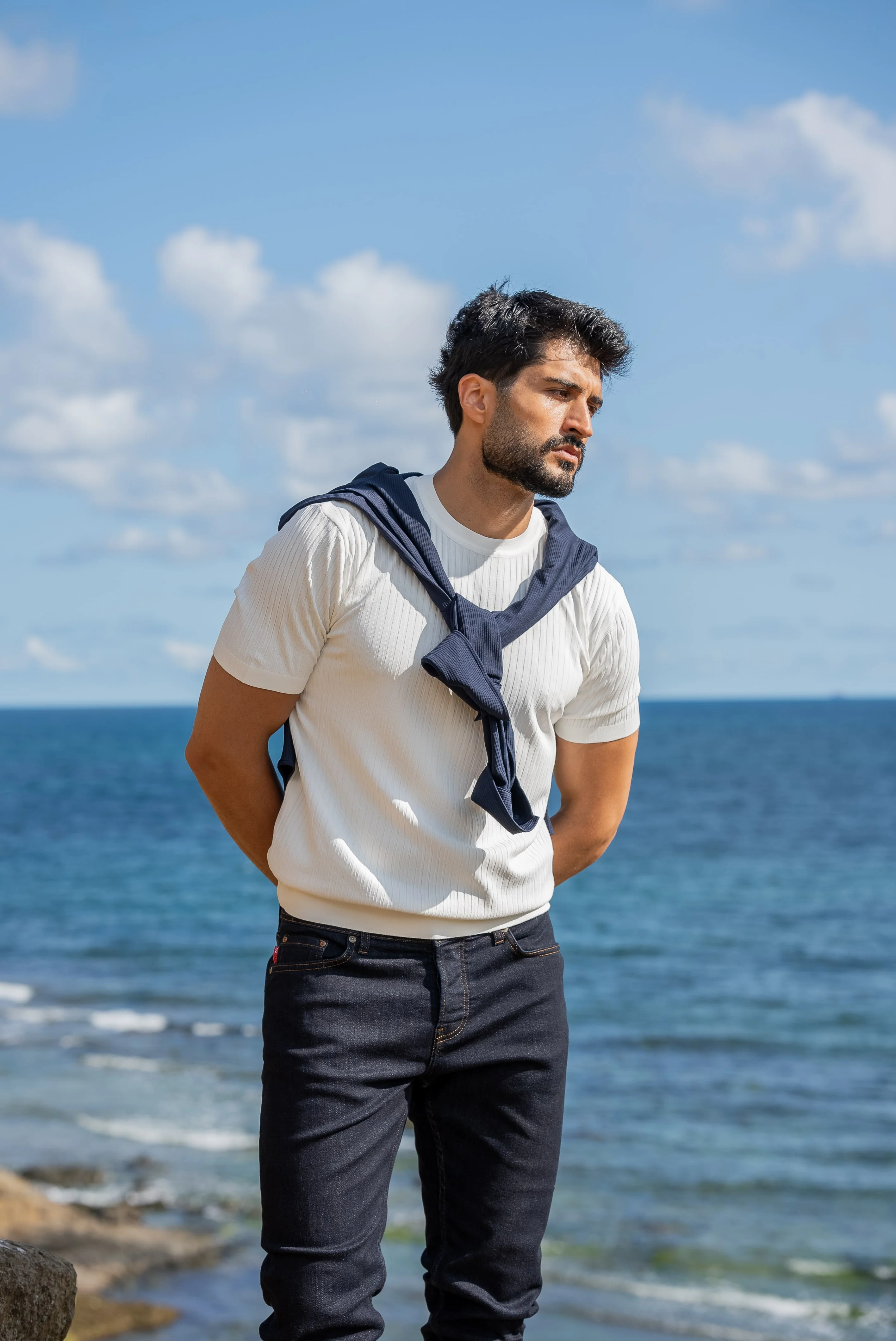 Capri White Knitted Men's T-Shirt. - Image 4
