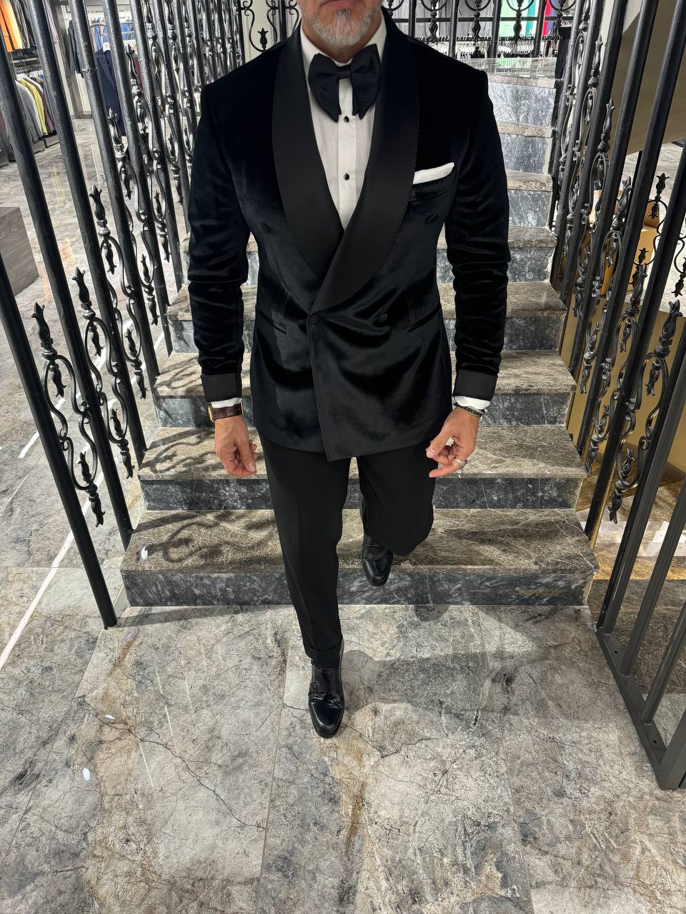 HolloMen Classic Black Velvet Double-Breasted Tuxedo - Image 15