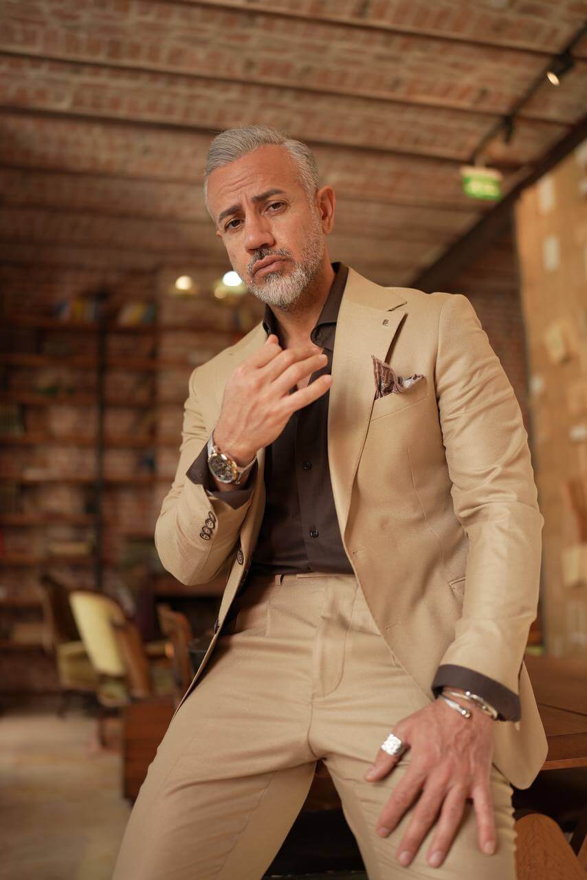Classic Beige 2-Piece Suit. - Image 5