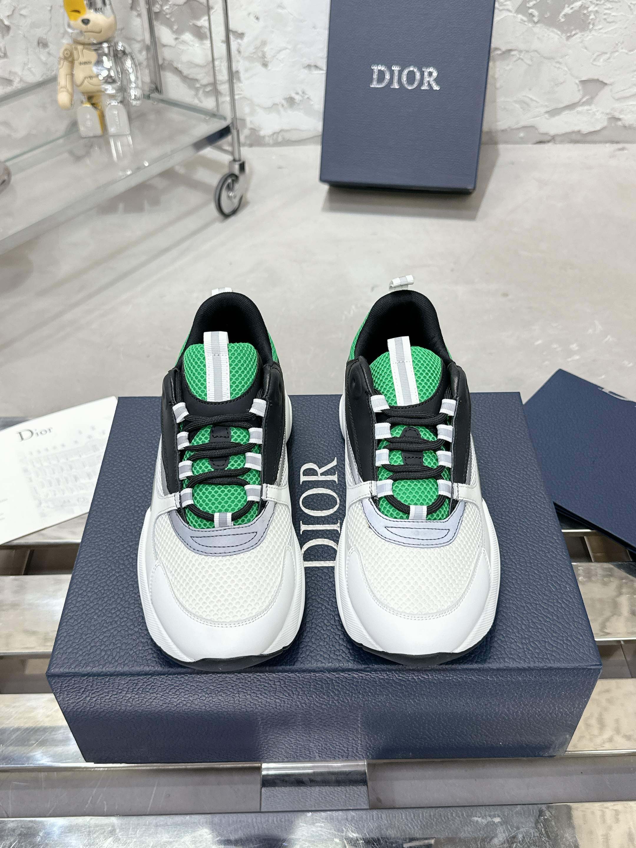 Dior B22 Velocity Green Runner Sneakers - Image 8