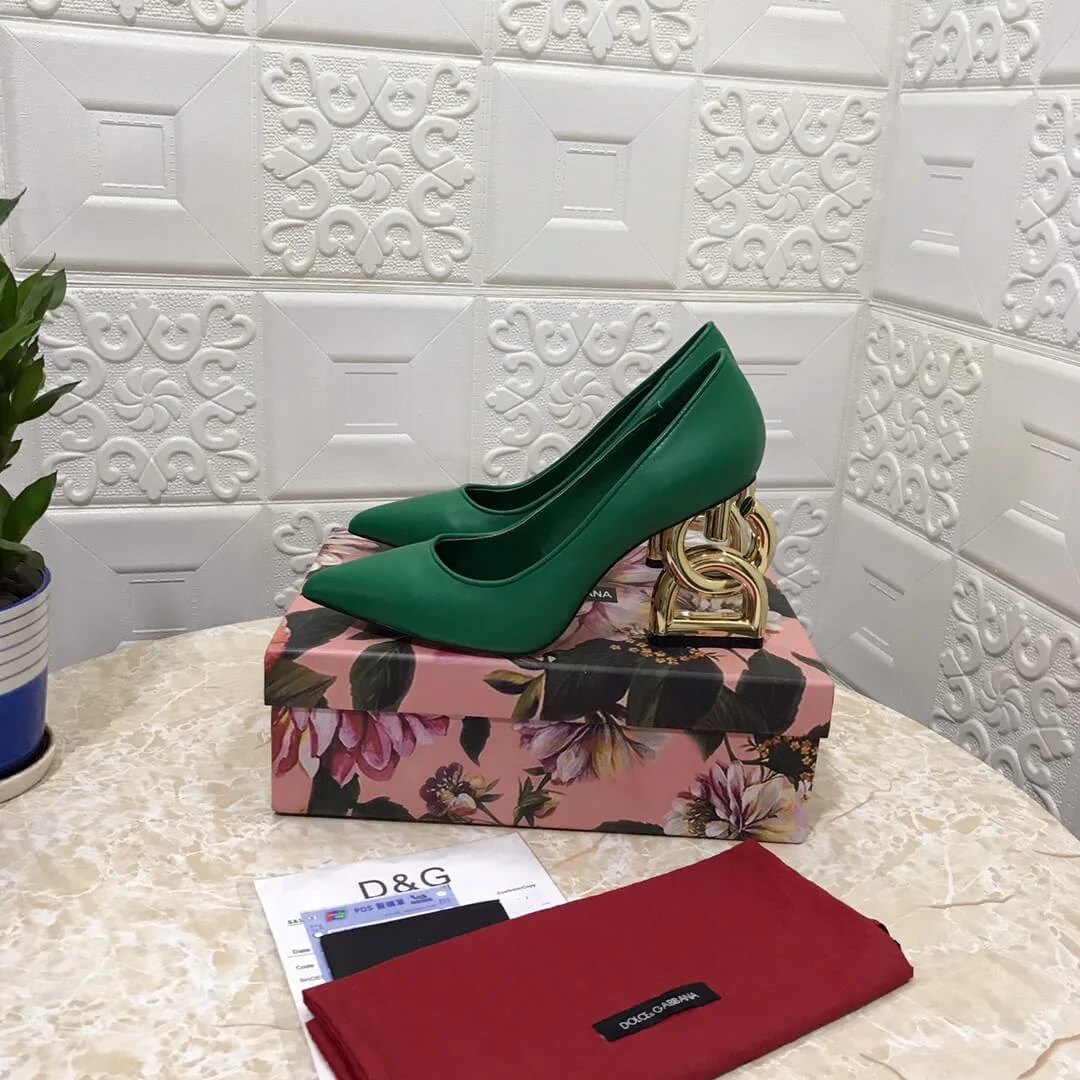 Dolce & Gabbana Green Leather Pumps with Gold Sculptural DG Logo Heel - Image 4