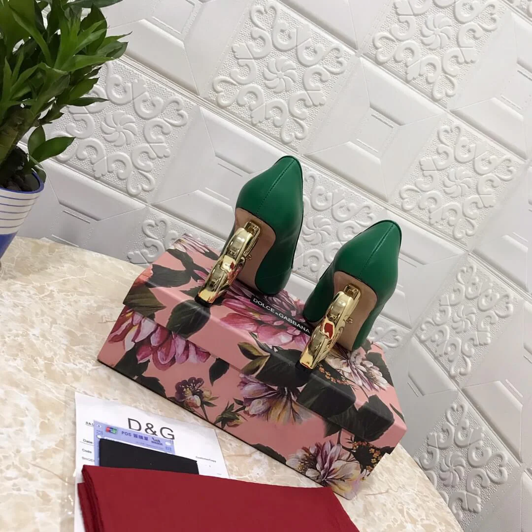 Dolce & Gabbana Green Leather Pumps with Gold Sculptural DG Logo Heel - Image 6