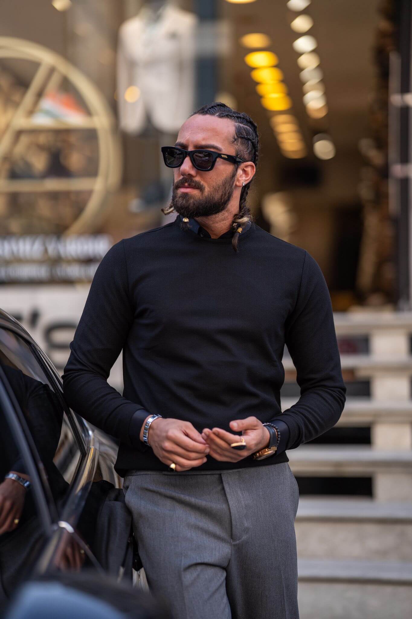 Elegant Black Crewneck Sweater - Image 3