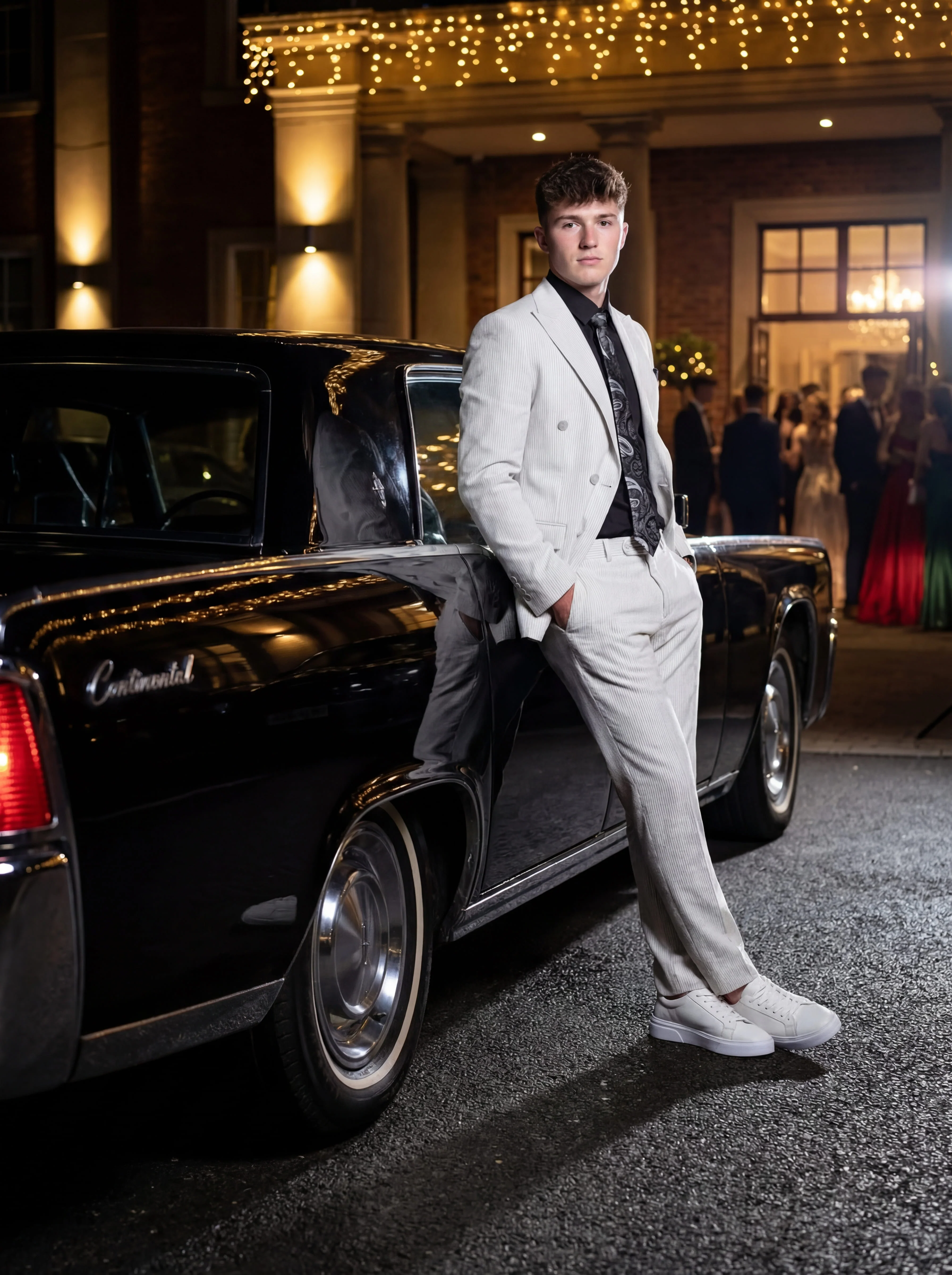 Gray Double-Breasted Pinstripe Prom Suit. - Image 3