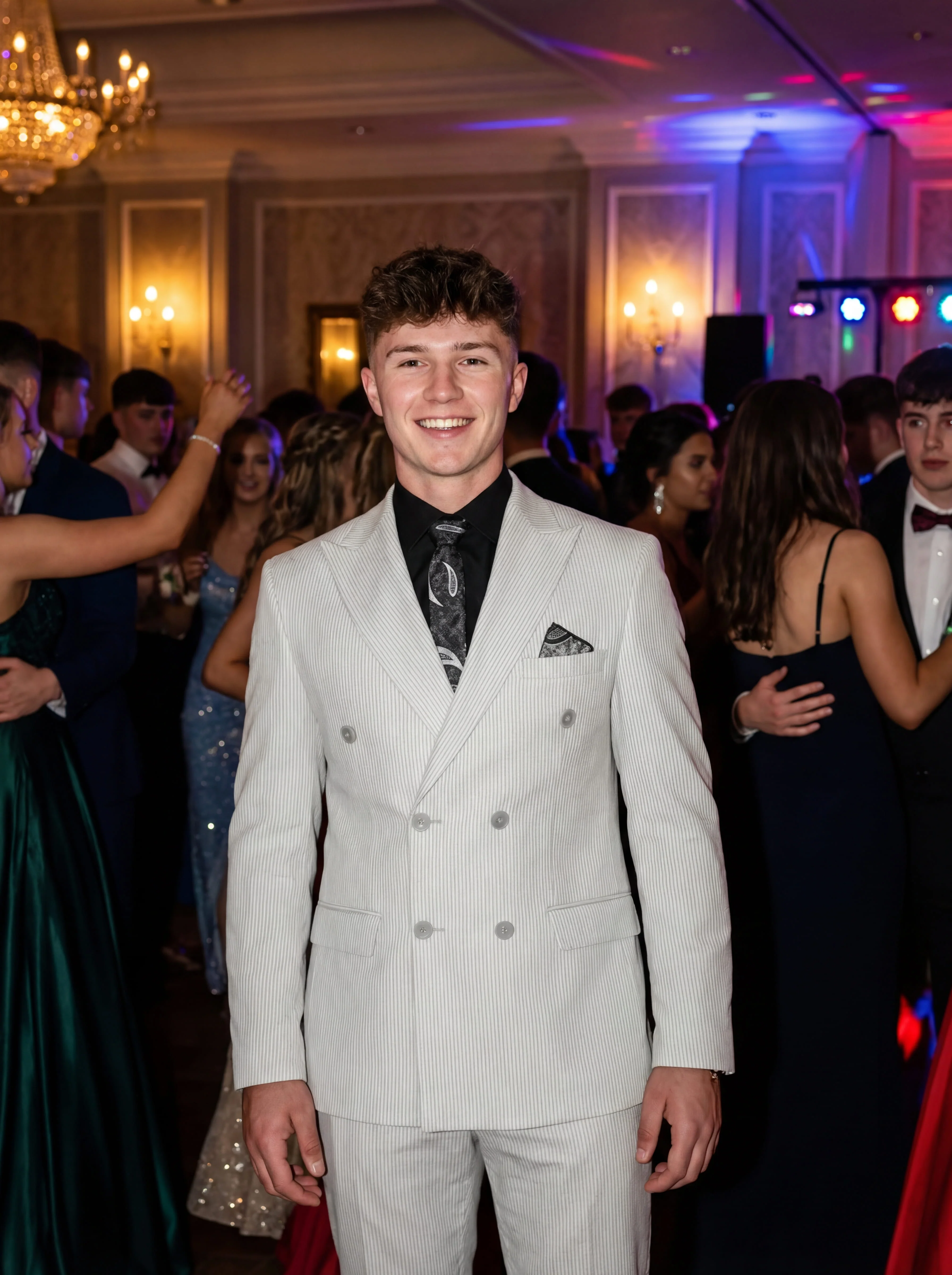 Gray Double-Breasted Pinstripe Prom Suit. - Image 5