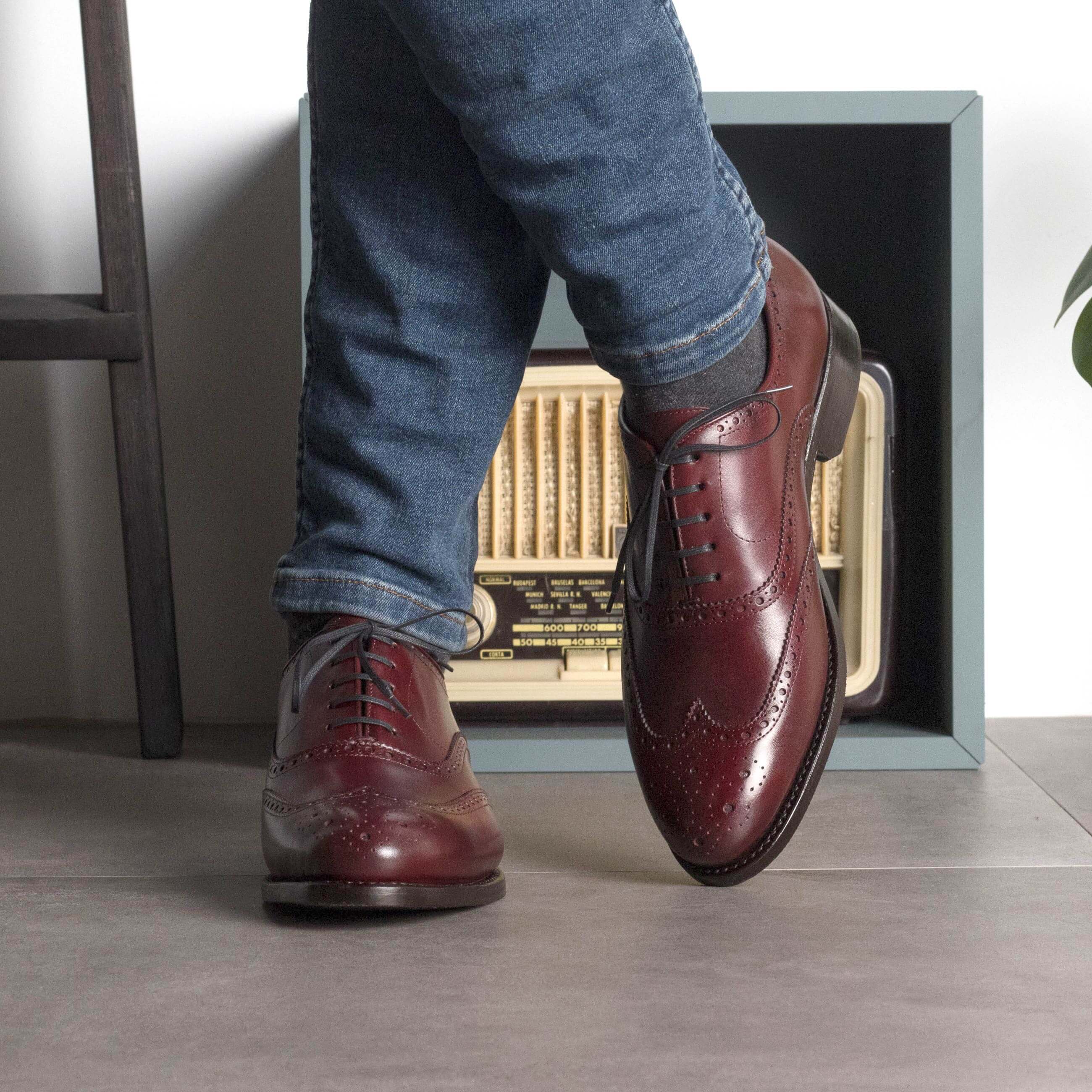 HandMade Burgundy Wingtip Oxford Dress Shoes. - Image 2