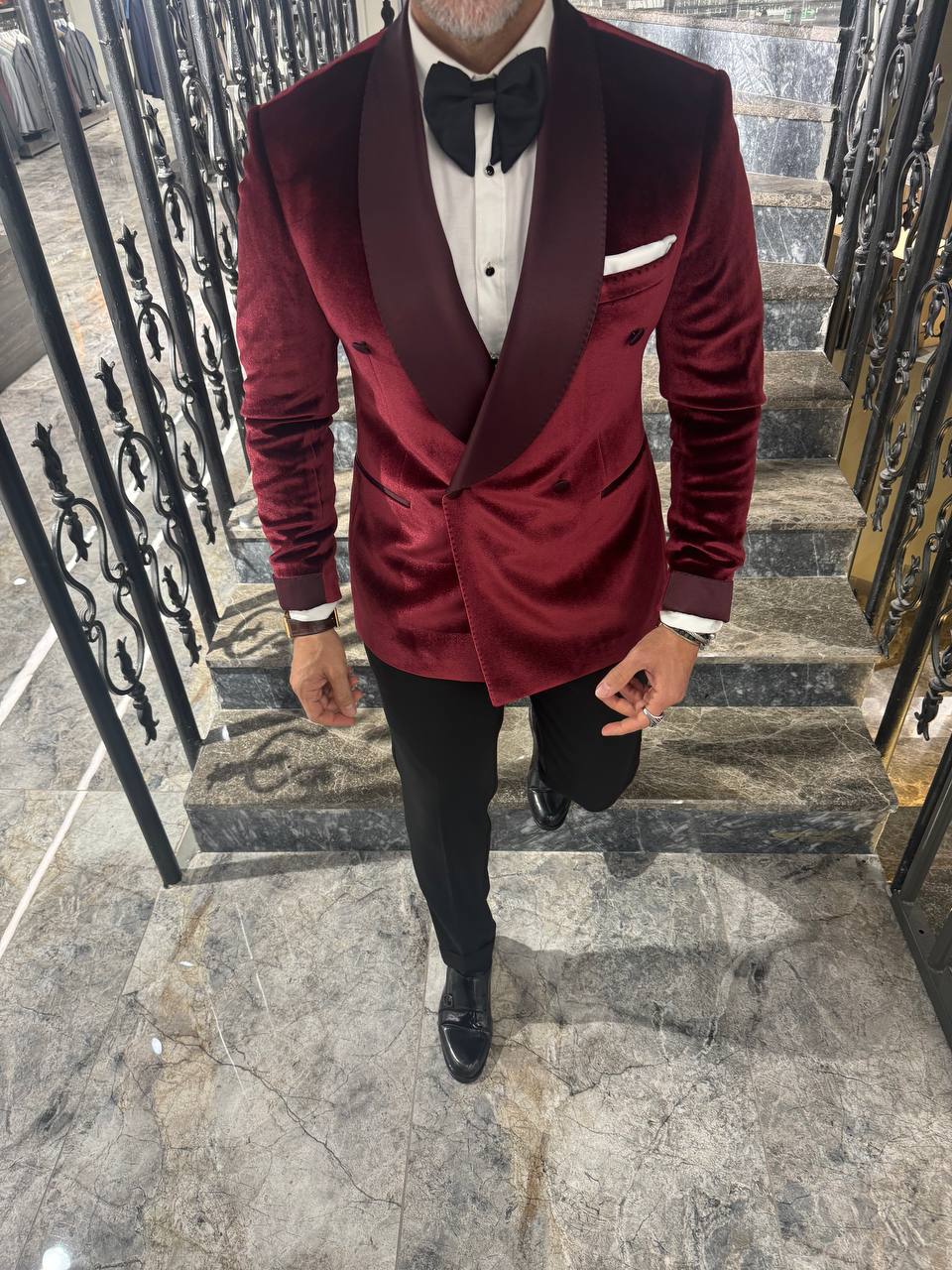HolloMen Double-Breasted Burgundy Velvet Tuxedo - Image 10