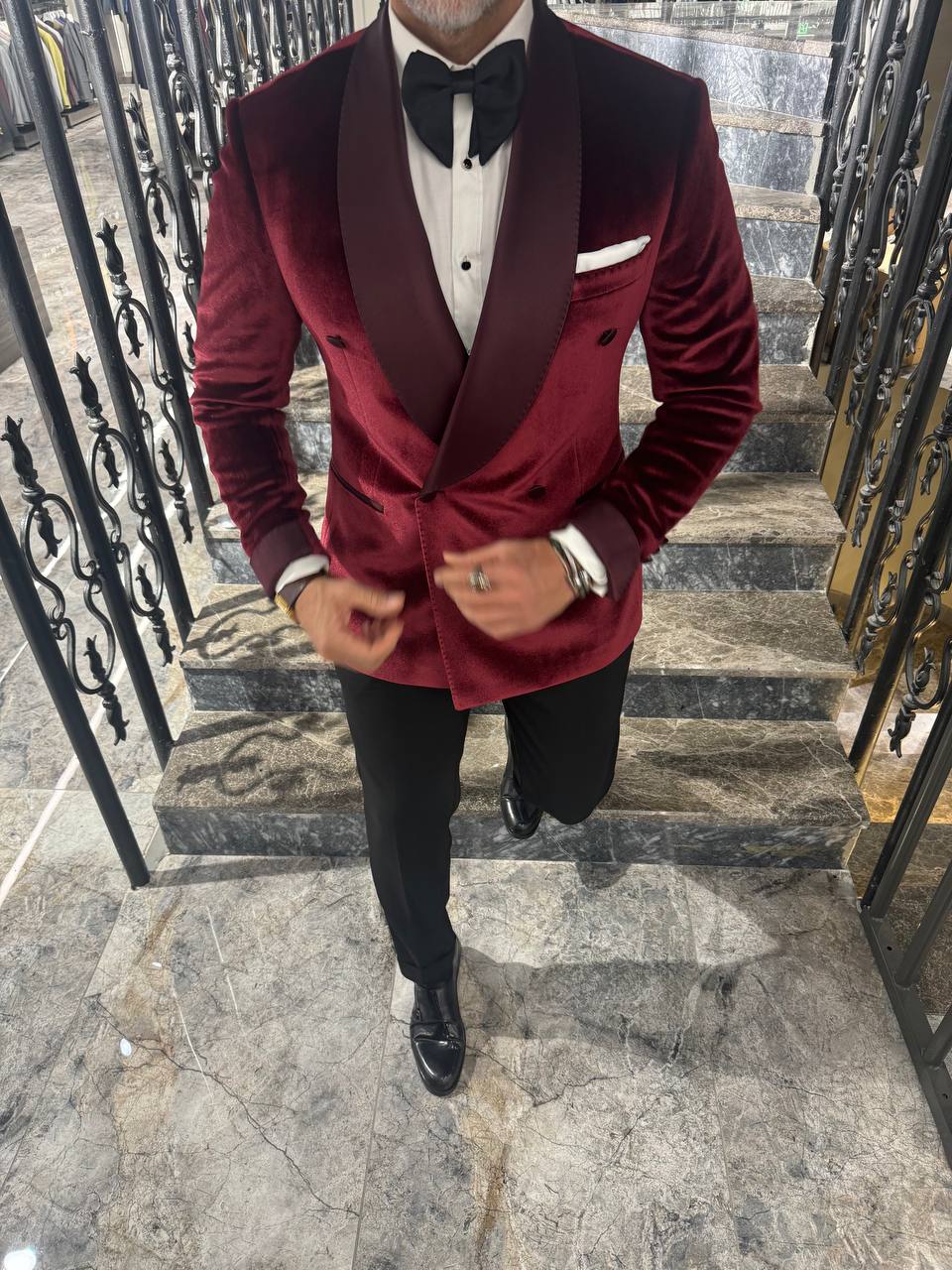 HolloMen Double-Breasted Burgundy Velvet Tuxedo - Image 9