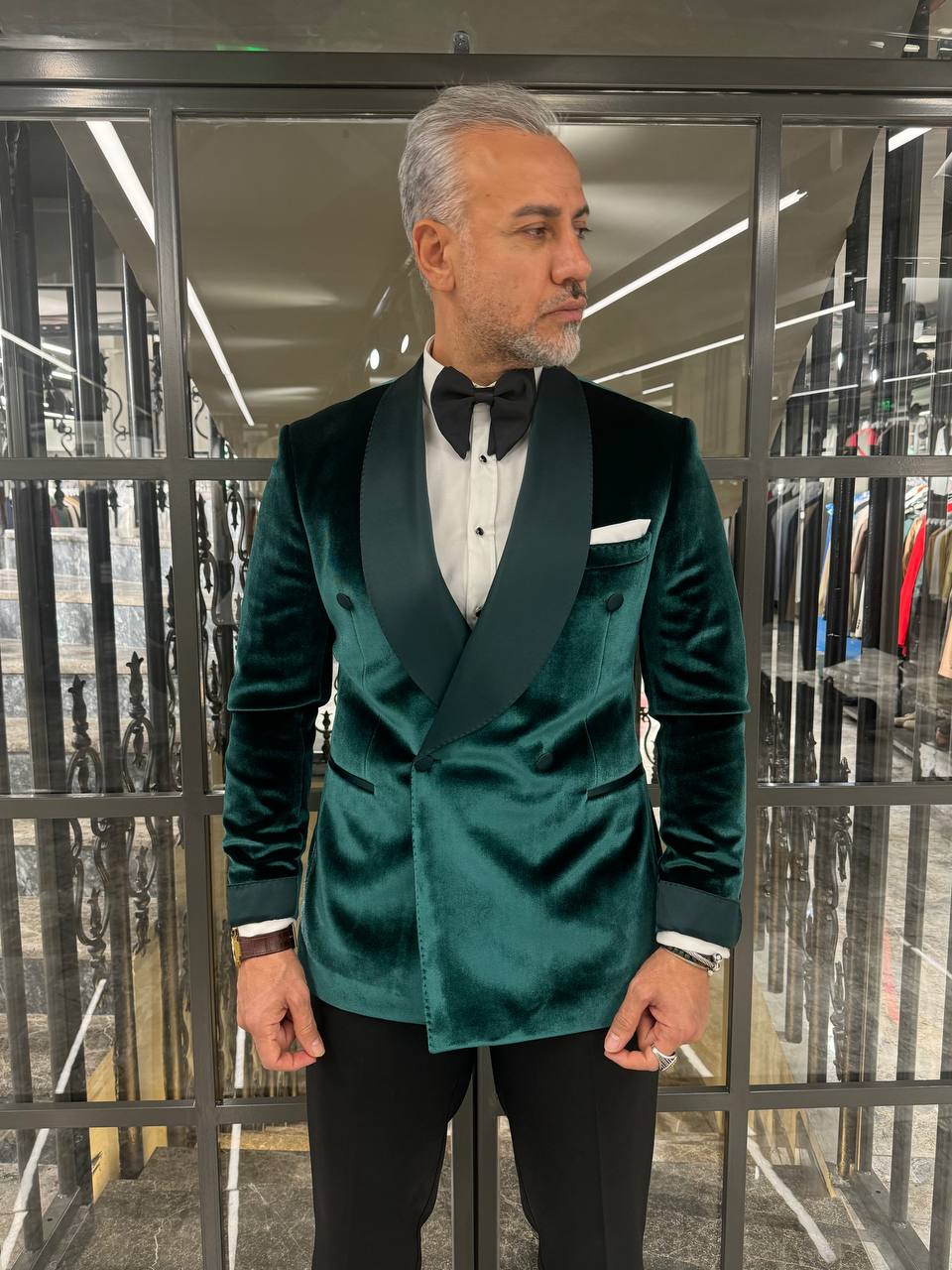 HolloMen Emerald Green Velvet Double-Breasted Tuxedo - Image 8