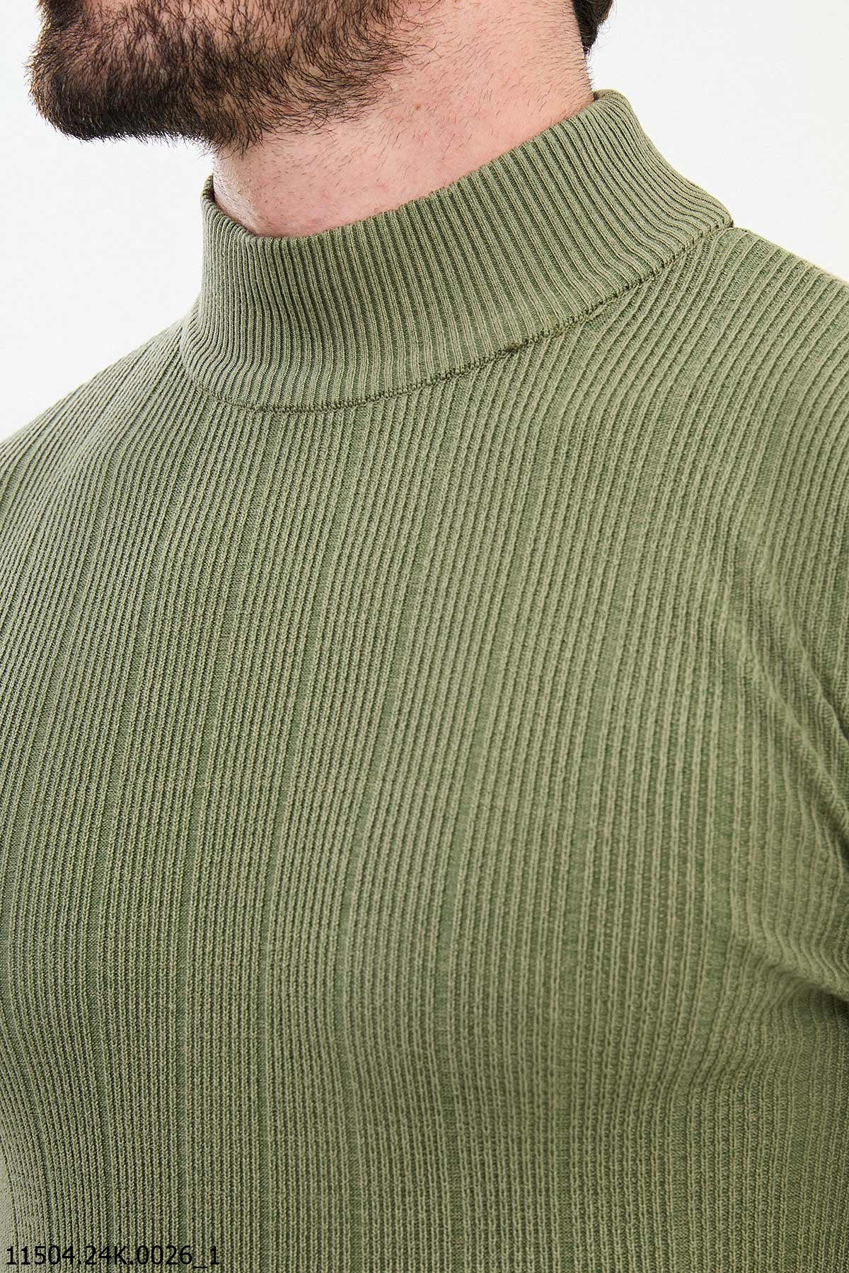 HolloMen Olive Green Ribbed Turtleneck Sweater. - Image 2