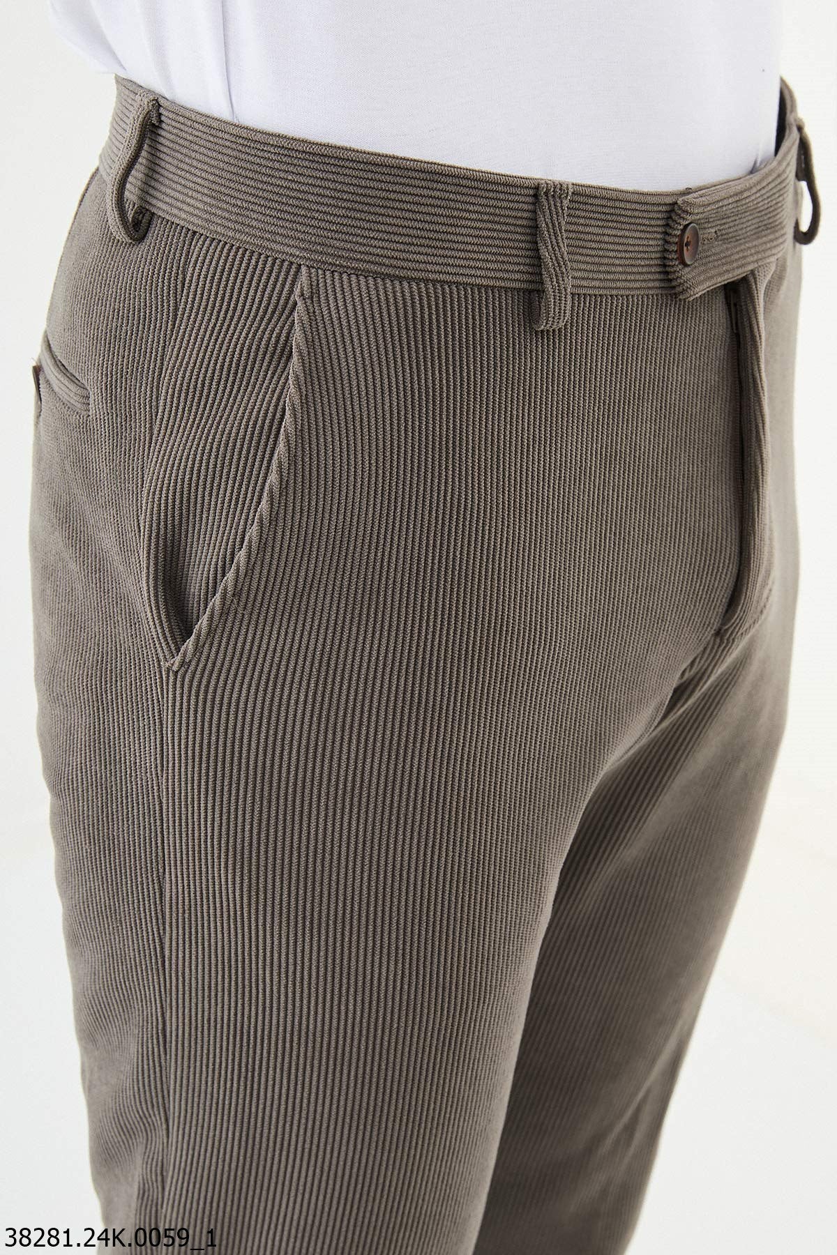HolloMen Vizon Slim-Fit Corduroy Dress Pants.