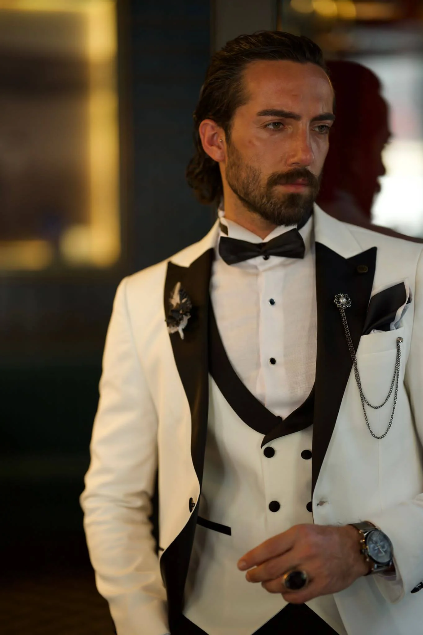 HolloMen Aspen Peak White Tuxedo – Dovetail Slim Fit Edition - Image 4
