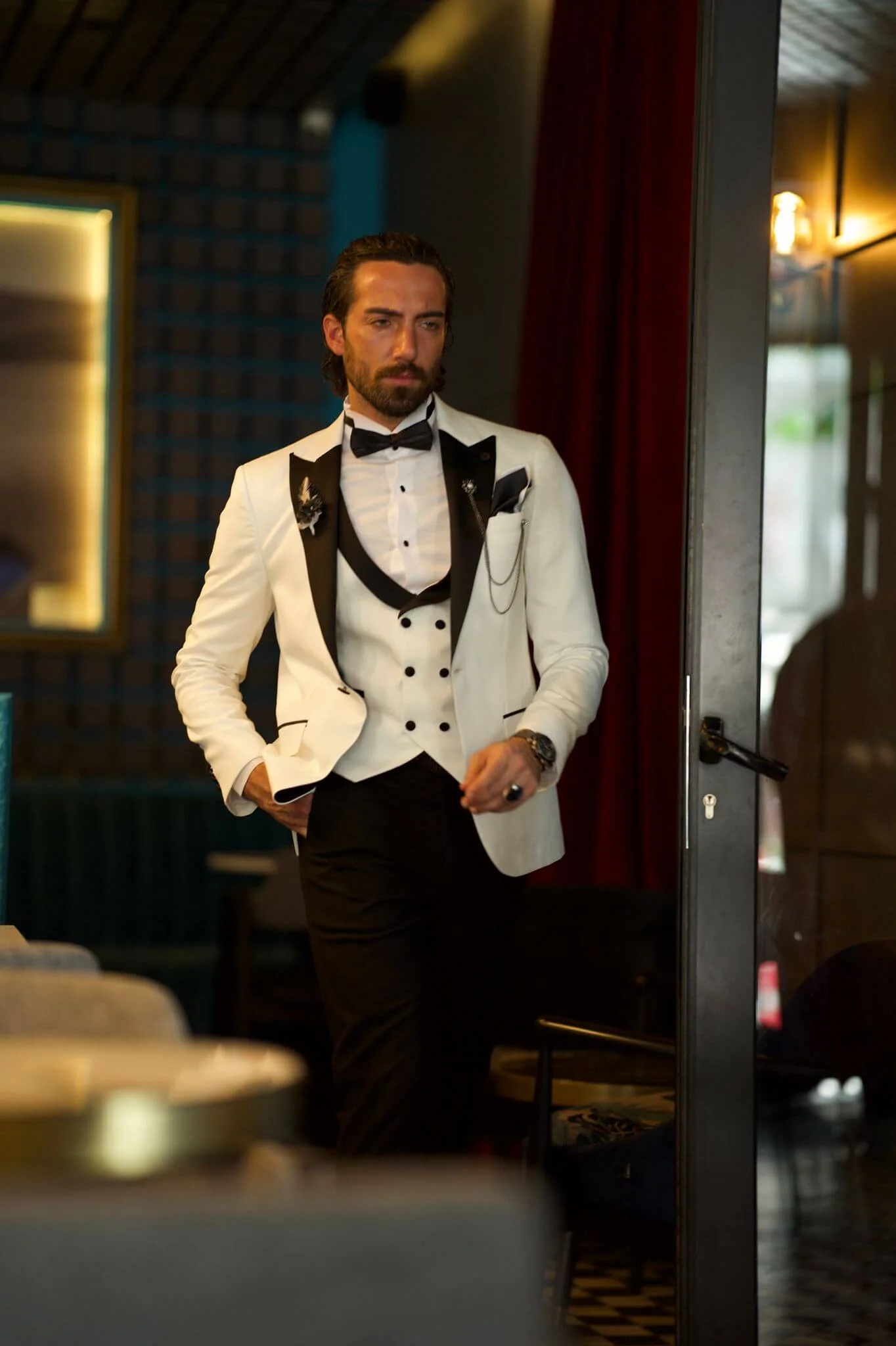 HolloMen Aspen Peak White Tuxedo – Dovetail Slim Fit Edition - Image 5