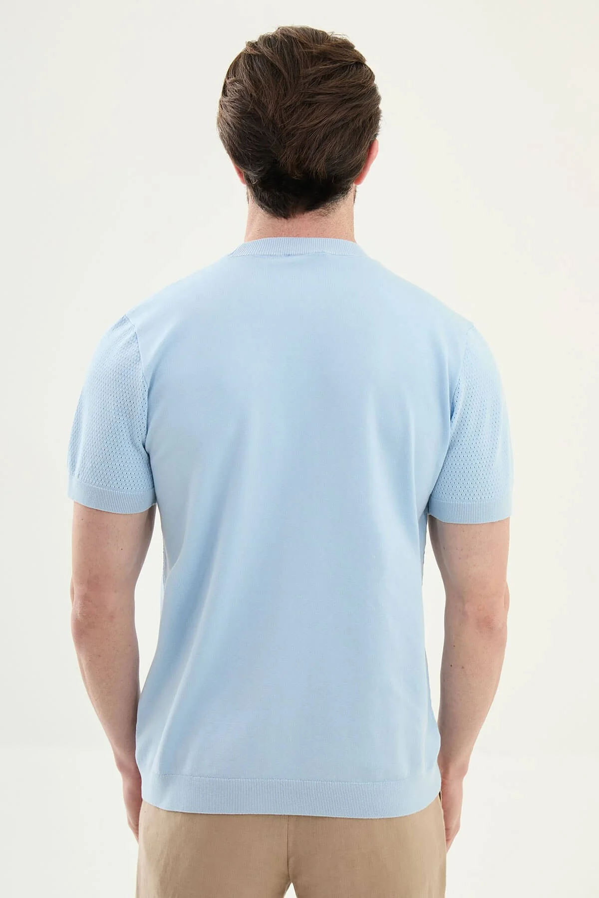 Men’s Blue Textured Crew Neck T-Shirt - Image 4
