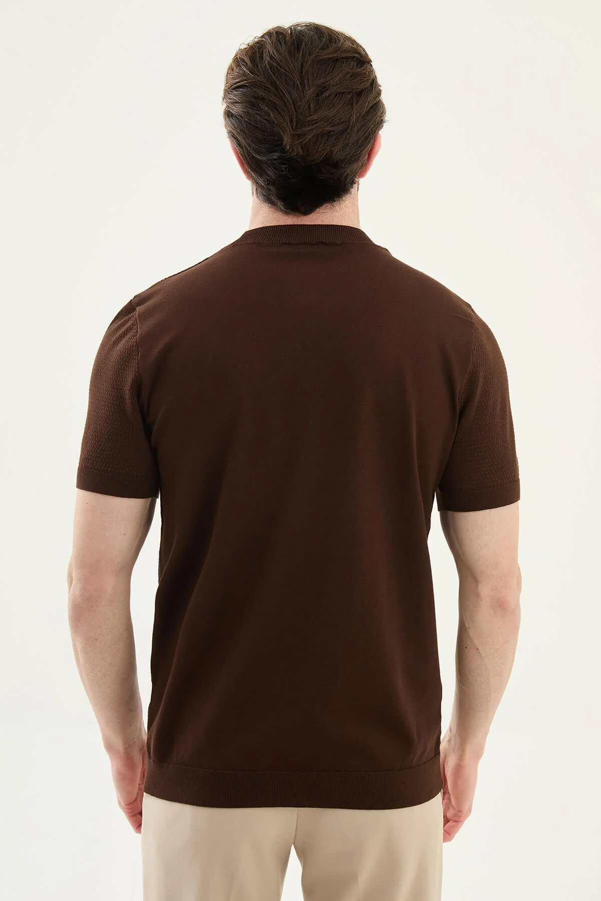 Men’s Brown Textured Crew Neck T-Shirt - Image 4