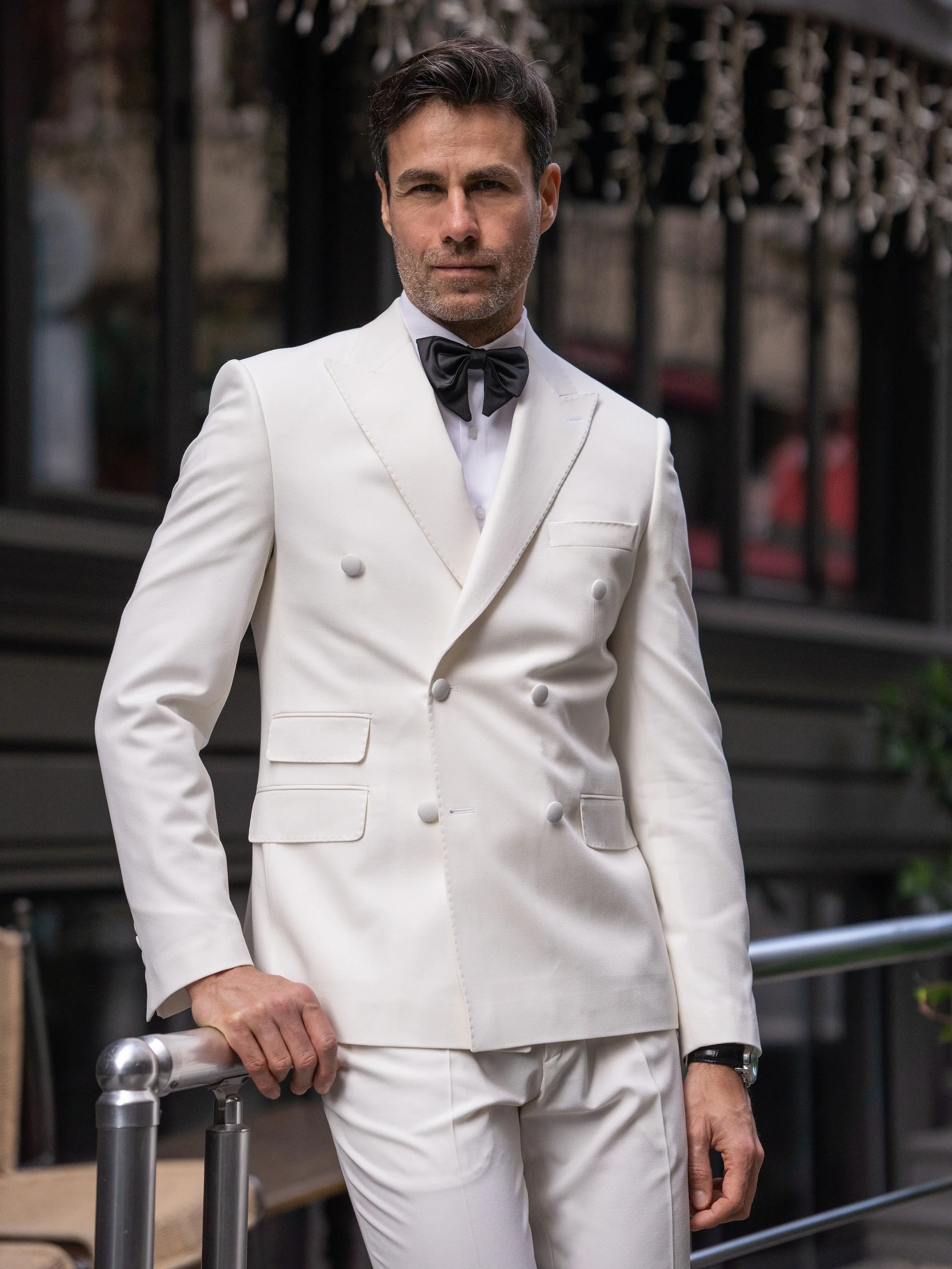 Men’s White Peak Lapel Double-Breasted Suit. - Image 7