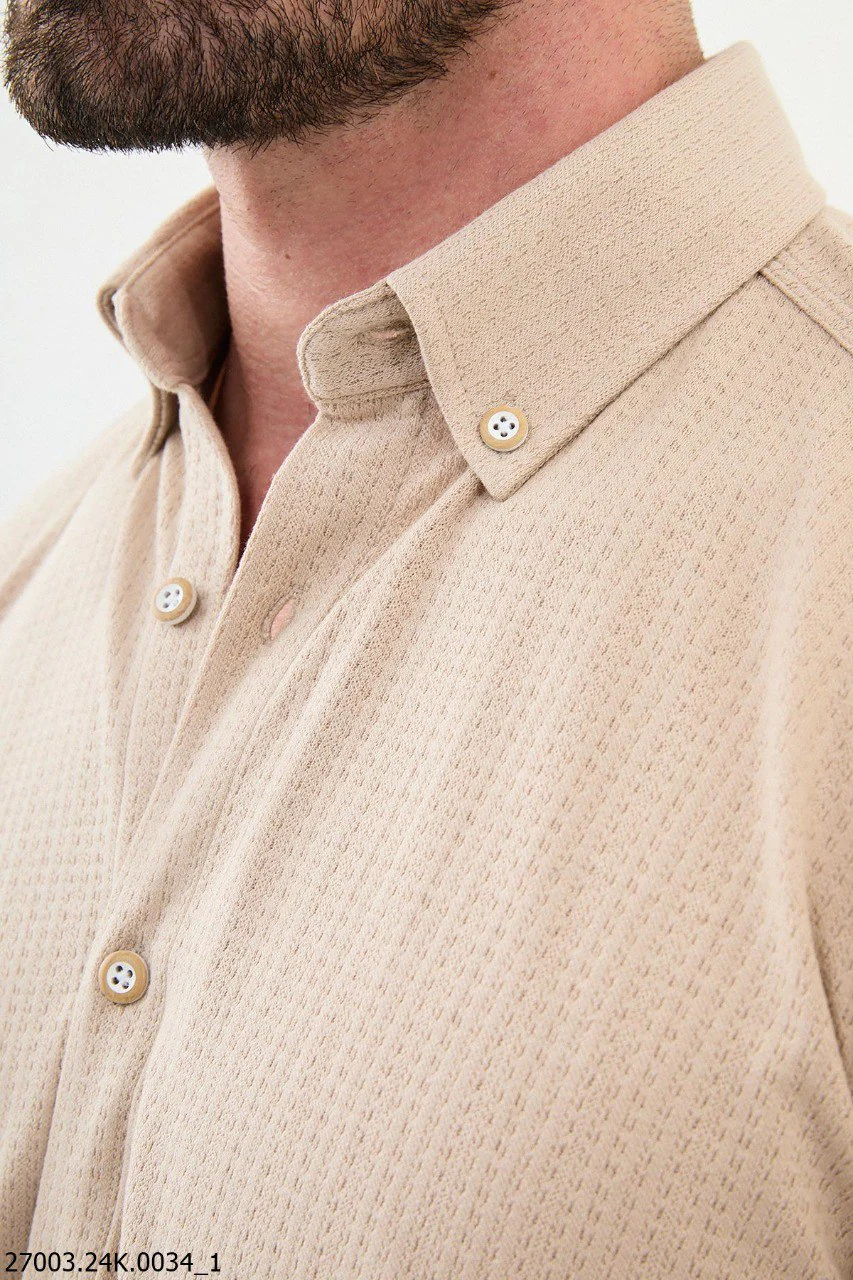 Men's Beige Button-Down Shirt. - Image 2