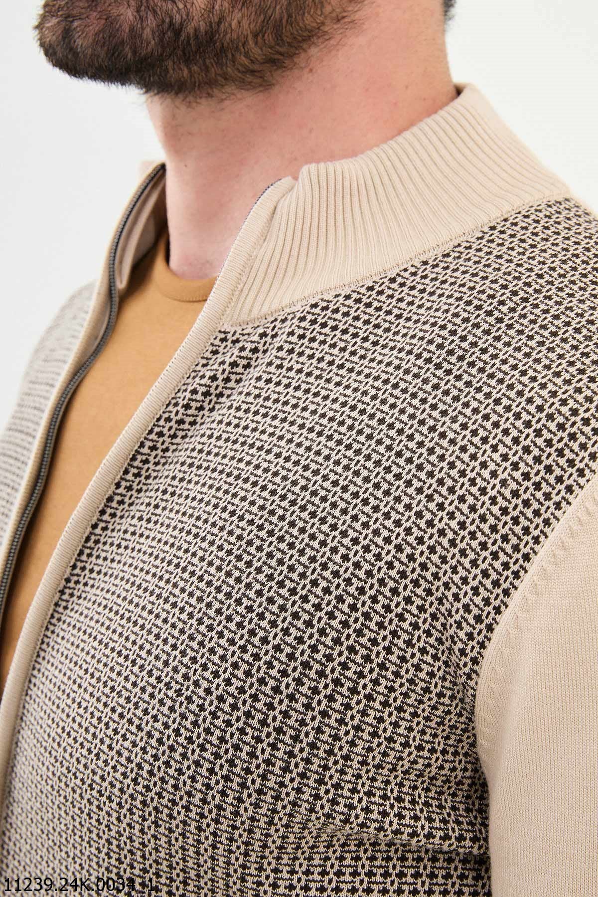Men's Beige Zippered Cardigan. - Image 2