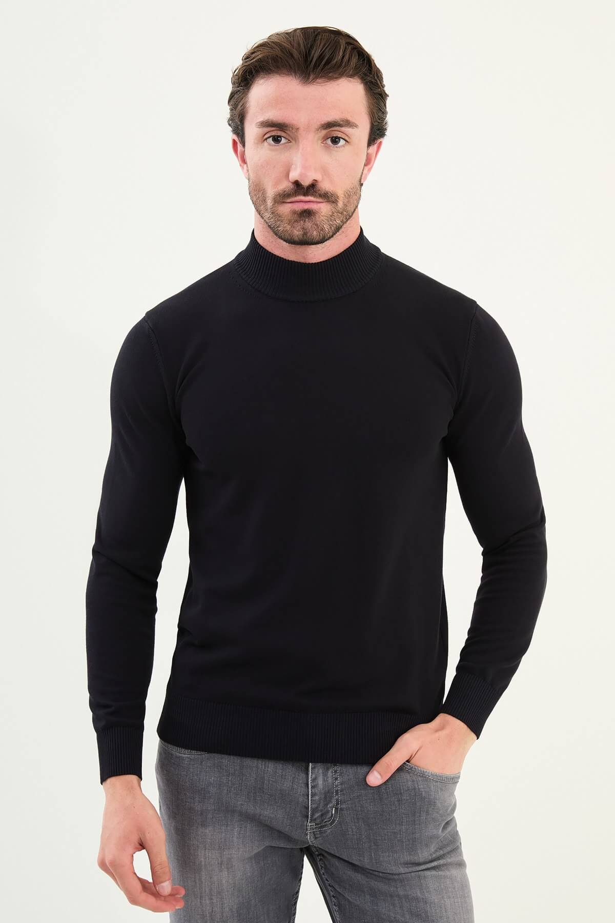 Men’s Navy Slim Fit Knit Turtleneck Sweater.