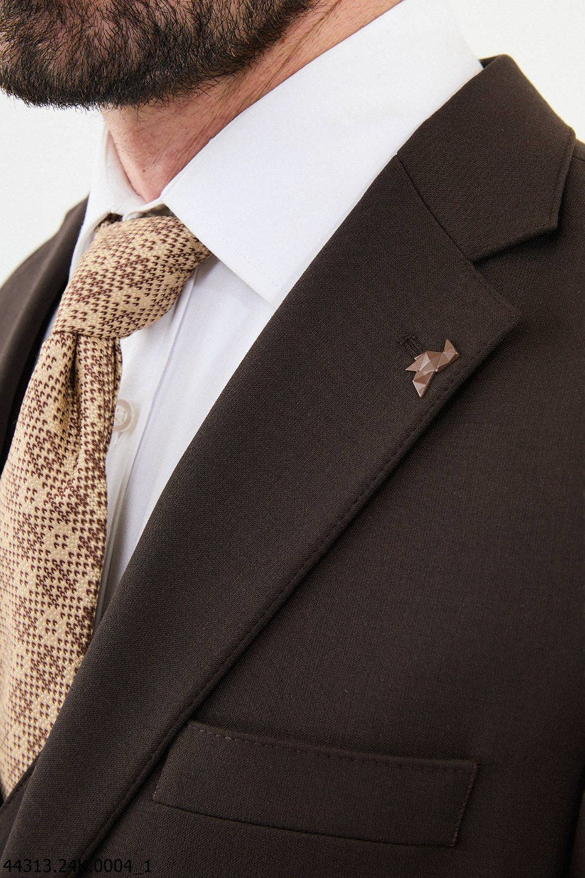 Men's Brown Three-Piece Suit - Image 4