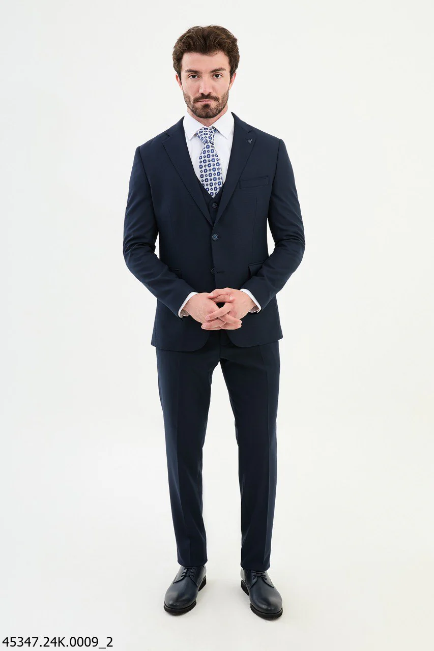 Men's Classic Navy Blue Three-Piece Suit. - Image 4