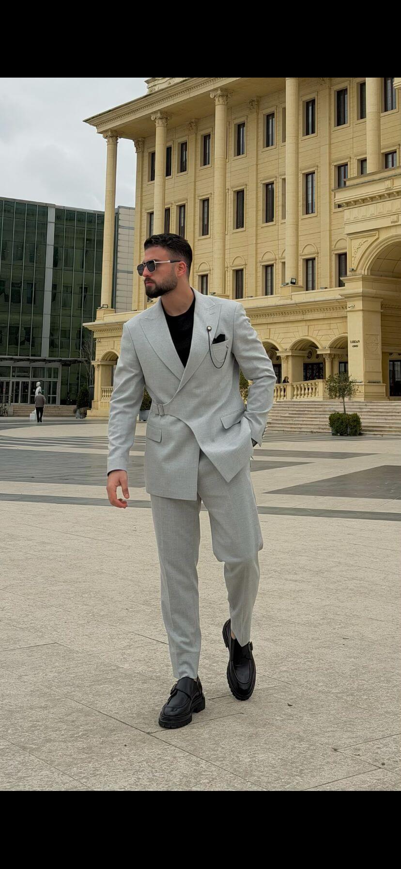 Men's Light Gray Slim Fit Suit. - Image 2