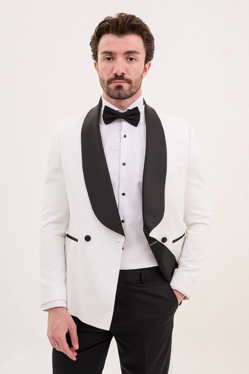 Men's Formal Attire White Tuxedo. - Image 3
