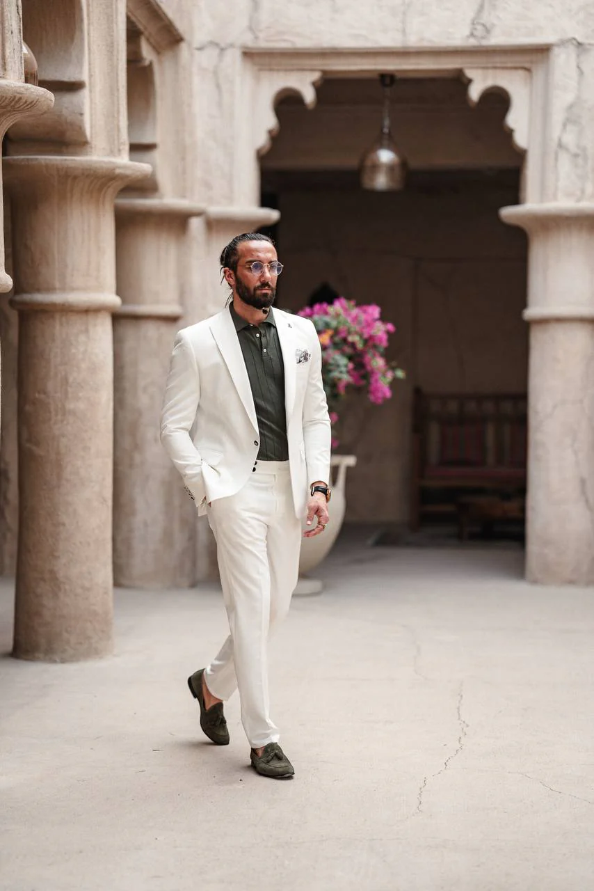 Monaco White Mono-Collar Summer Suit. - Image 5