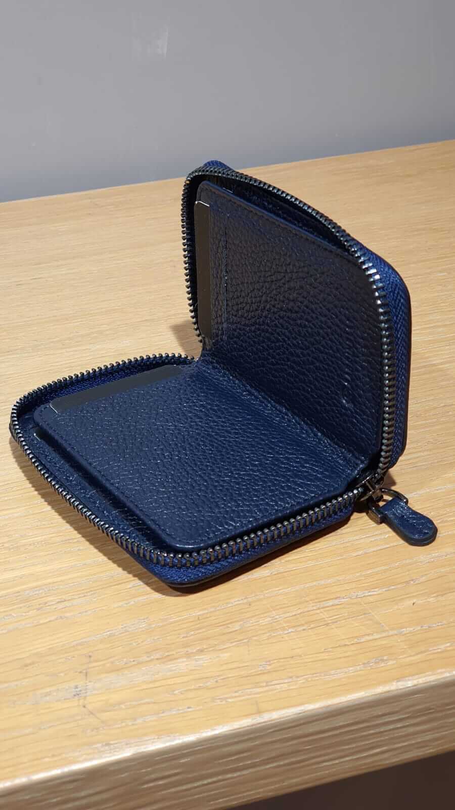 NAVY BLUE CARD WALLET - Image 4