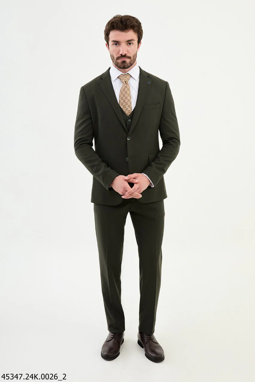 Olive Green Three-Piece Men's Suit. - Image 4