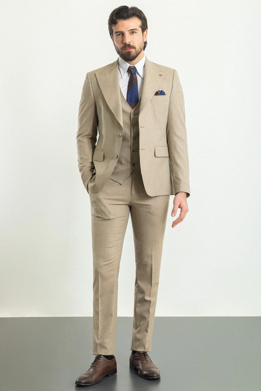 Classic Beige 3-Piece Suit - Image 5