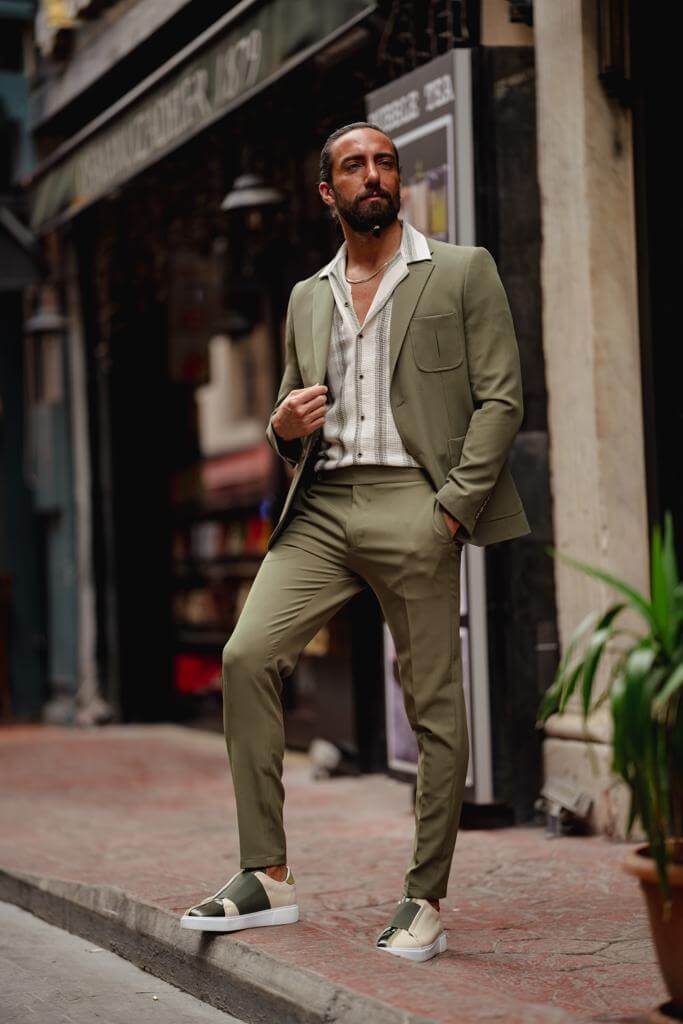 Slim Fit Green Casual Suit - Image 3