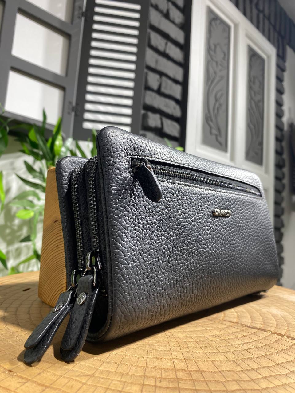 HolloStyle Grande Black Leather Clutch Bag - Image 4