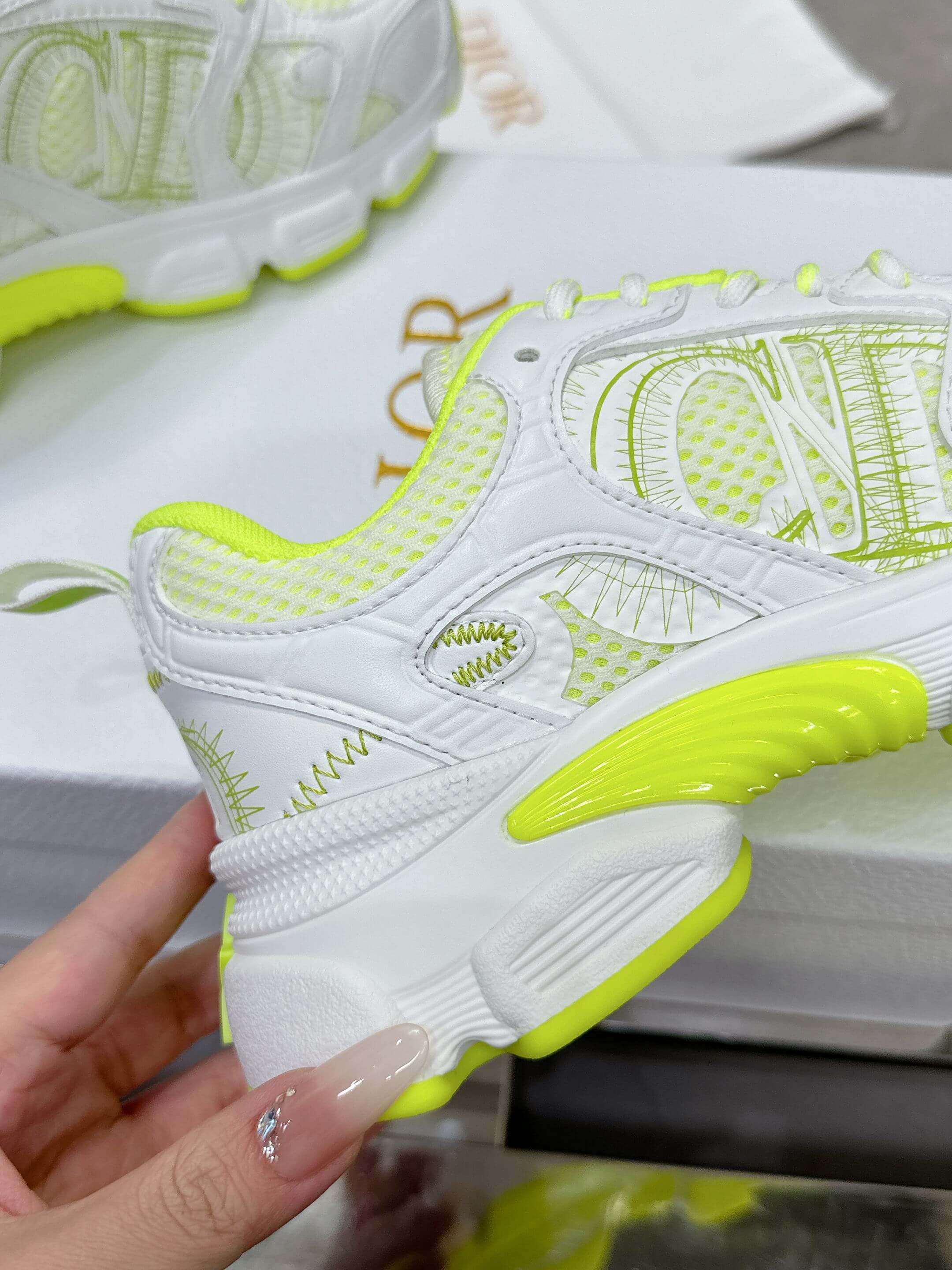 WOMENS DIOR CHRONO TRAINERS - NEON YELLOW. - Image 6
